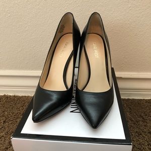 Nine West Black Pumps